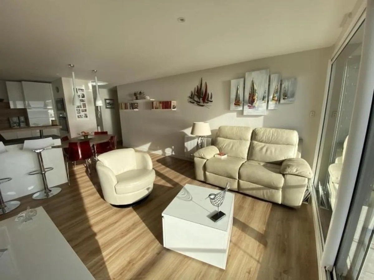 Appartement Ploemeur, 3 Pieces, 5 Personnes - Fr-1-349-90 0*, Ploemeur