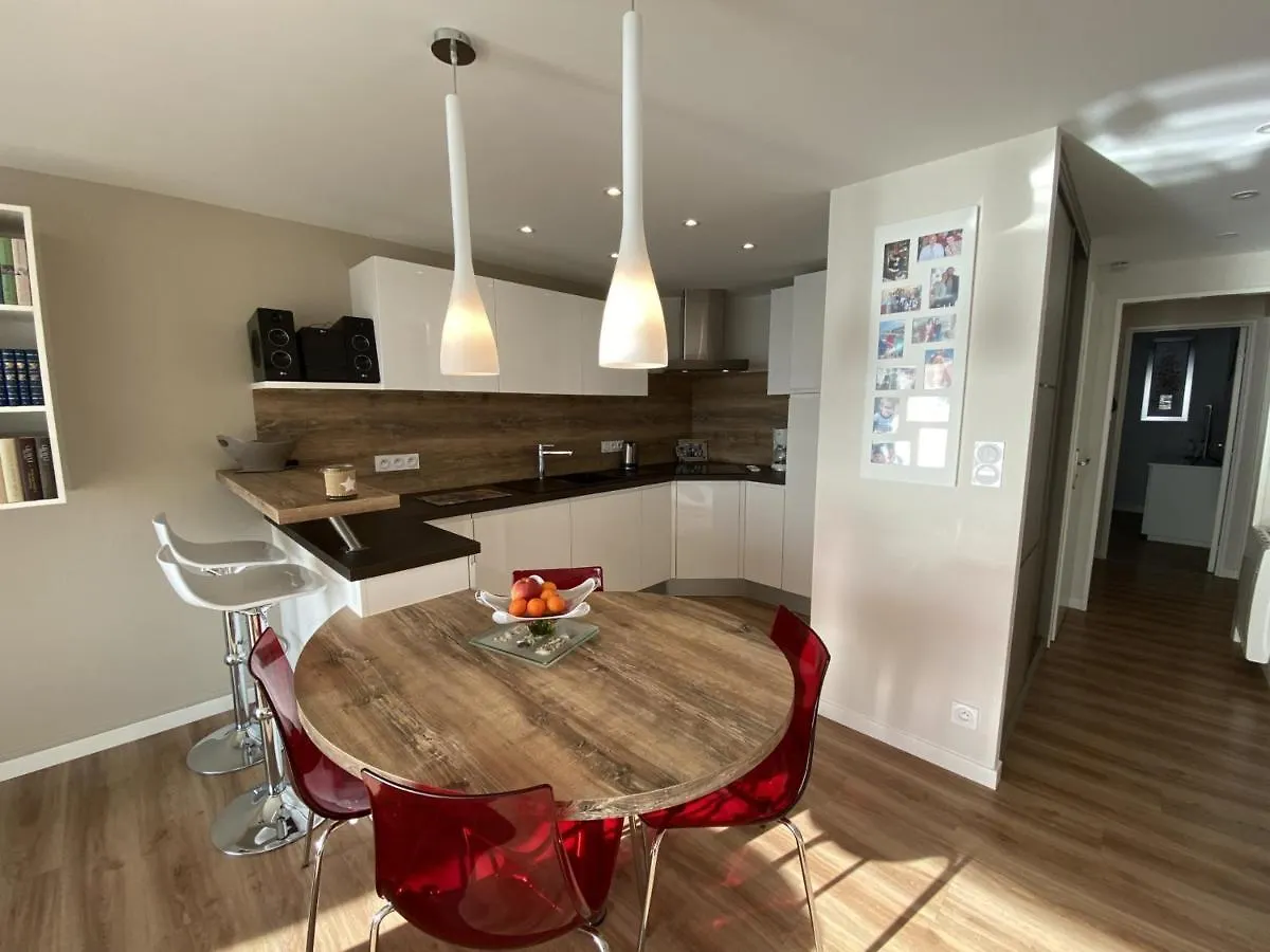 Apartment Appartement Ploemeur, 3 Pieces, 5 Personnes - Fr-1-349-90 France